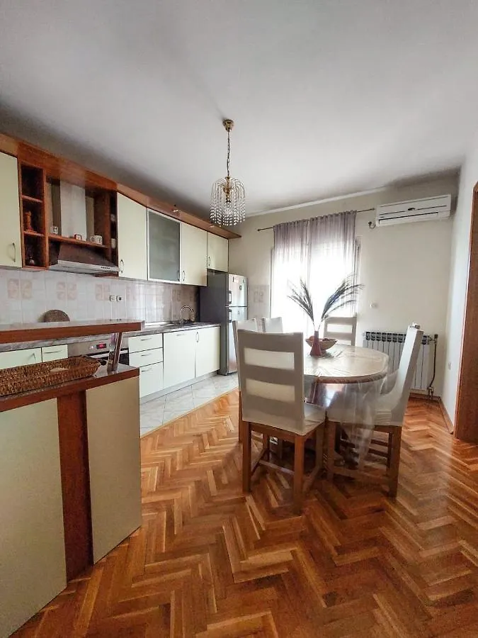 Apartman Ena, Biograd Na Moru
